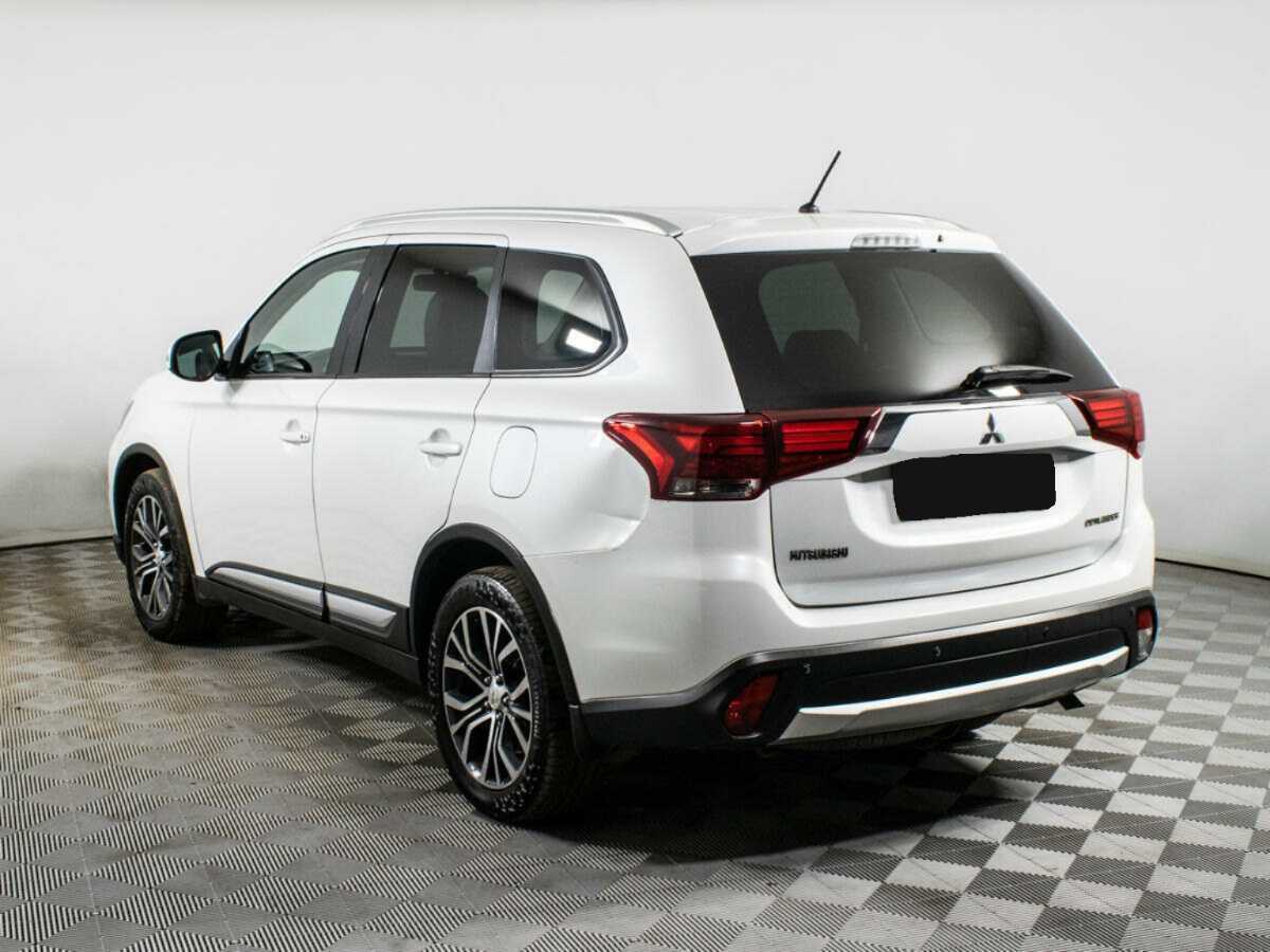 Mitsubishi Outlander с пробегом — 2016 год. Фото: #5