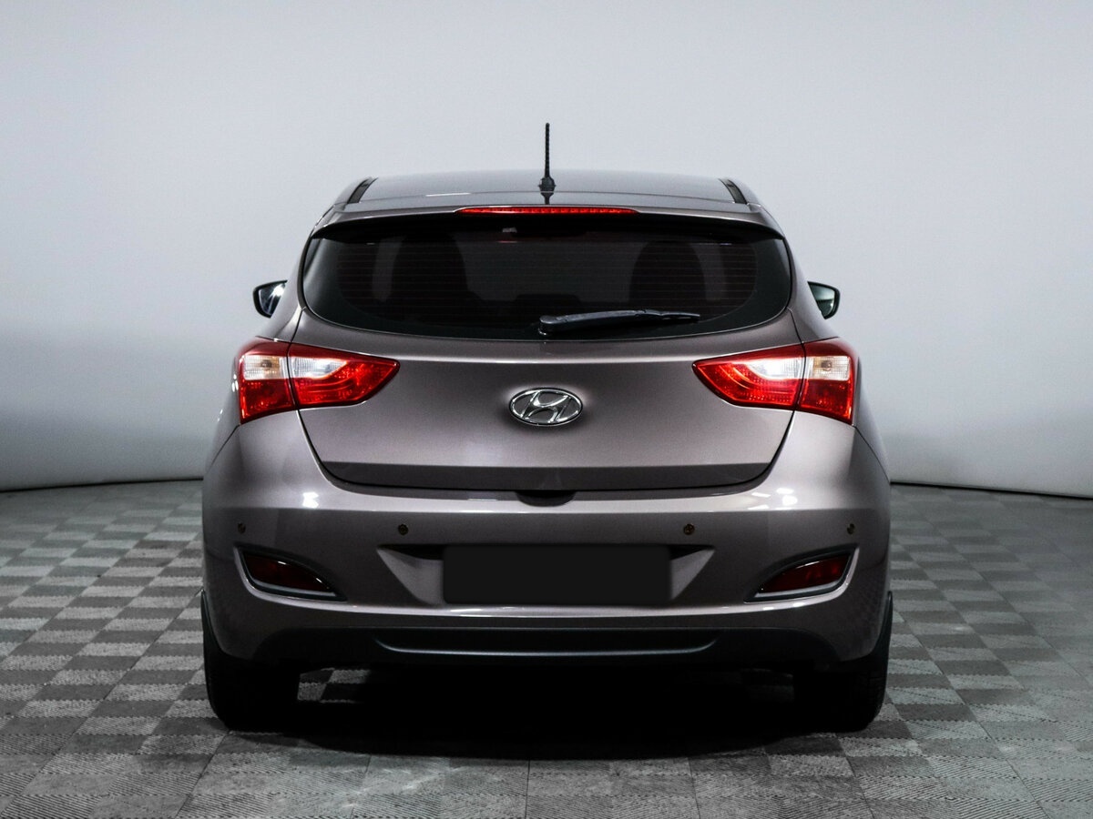Hyundai i30 с пробегом — 2014 год. Фото: #4