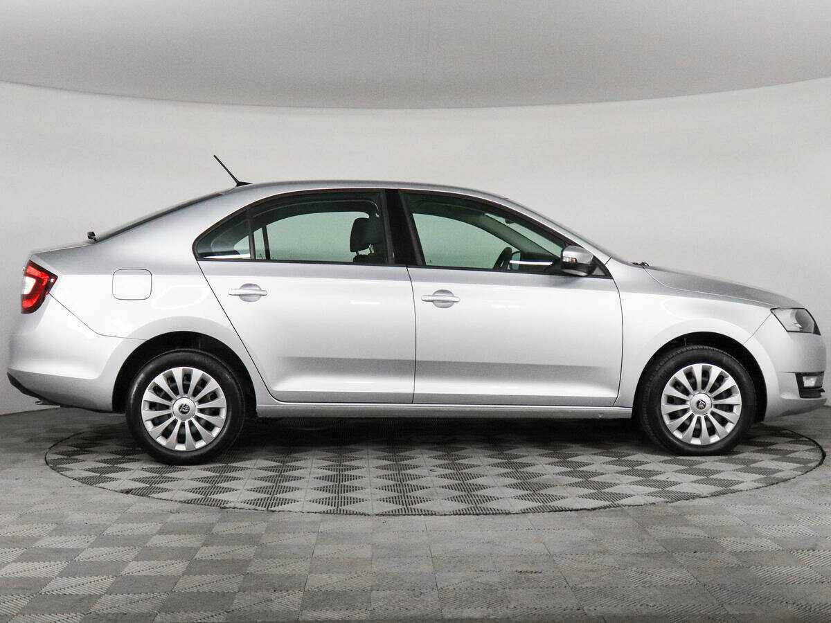 Skoda Rapid с пробегом — 2018 год. Фото: #3