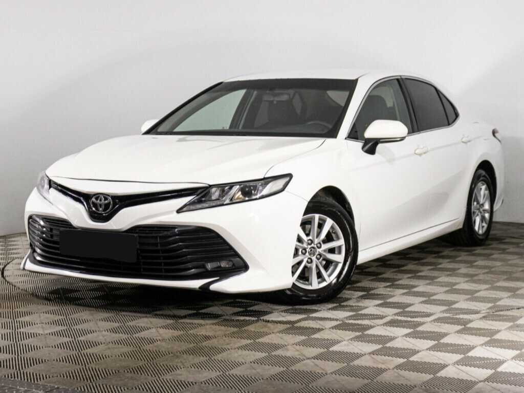 Toyota Camry с пробегом — 2018 год. Посмотреть фото