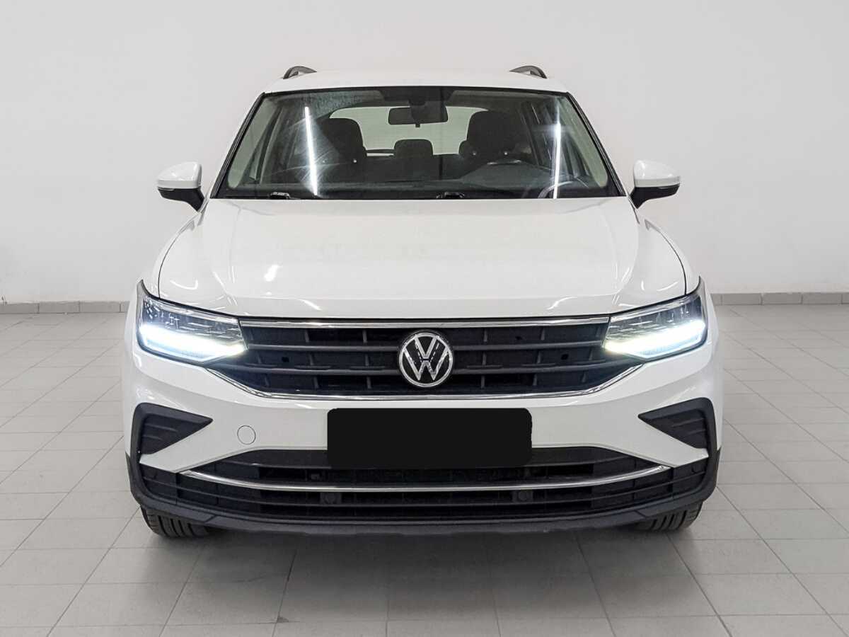 Volkswagen Tiguan с пробегом — 2021 год. Фото: #1