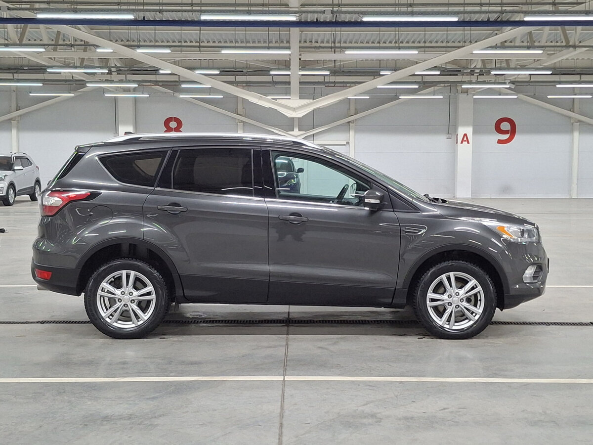 Ford Kuga с пробегом — 2016 год. Фото: #3