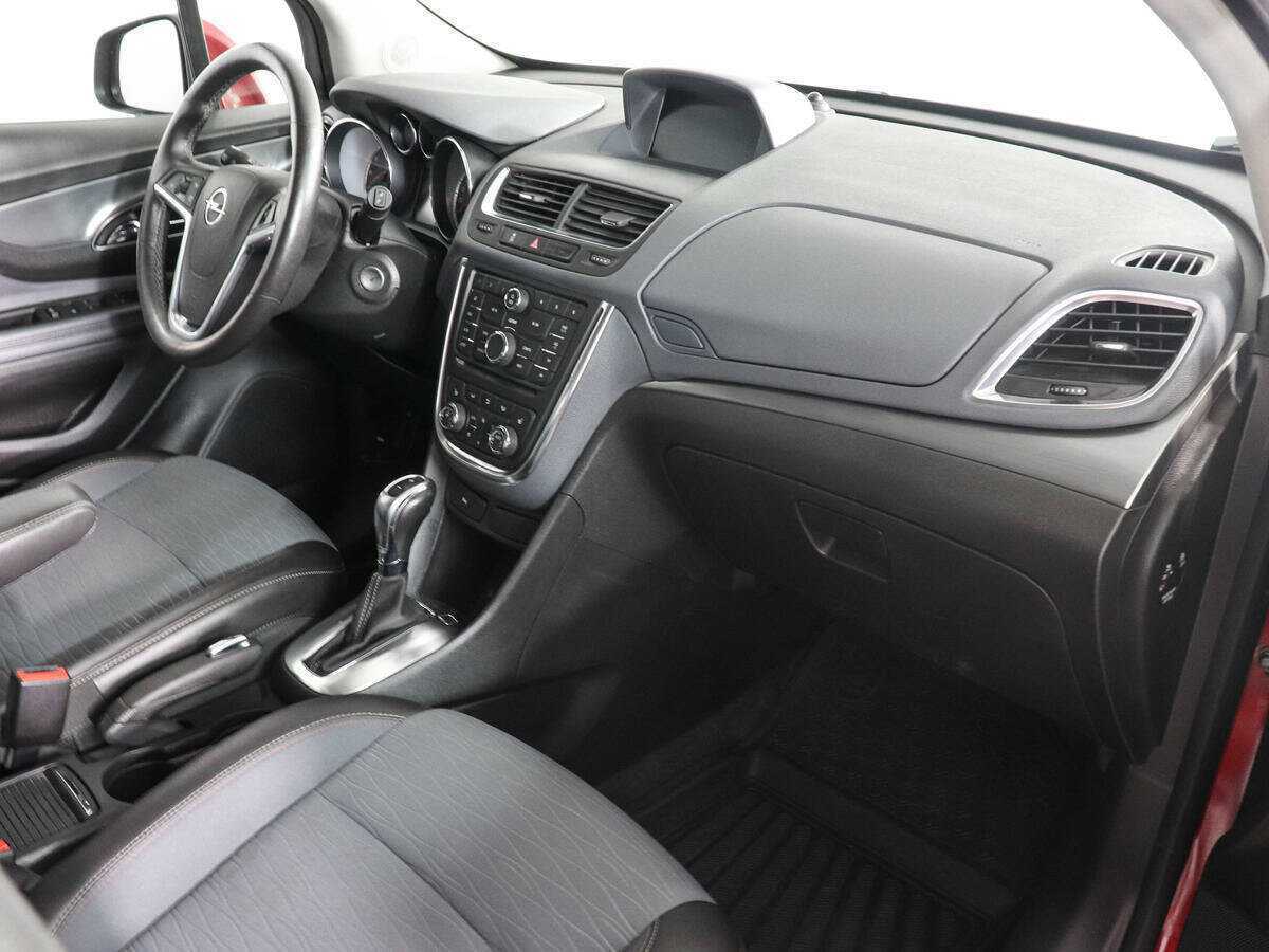 Opel Mokka с пробегом — 2015 год. Фото: #9