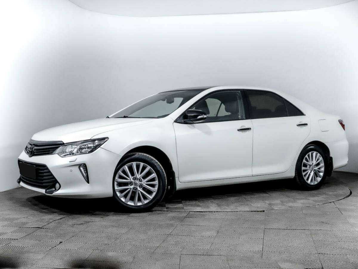Toyota Camry с пробегом — 2015 год. Фото: #0