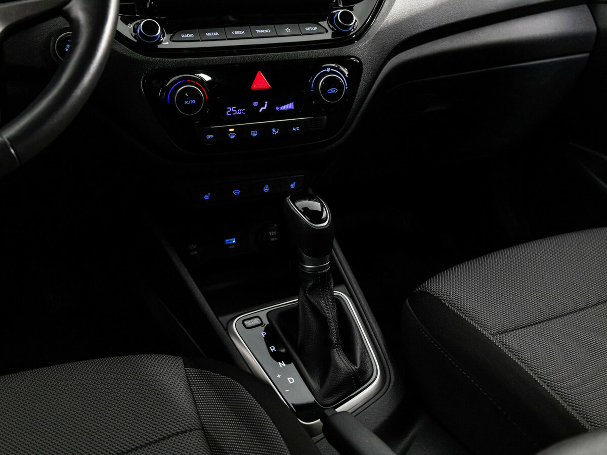 Hyundai Solaris с пробегом — 2020 год. Фото: #8