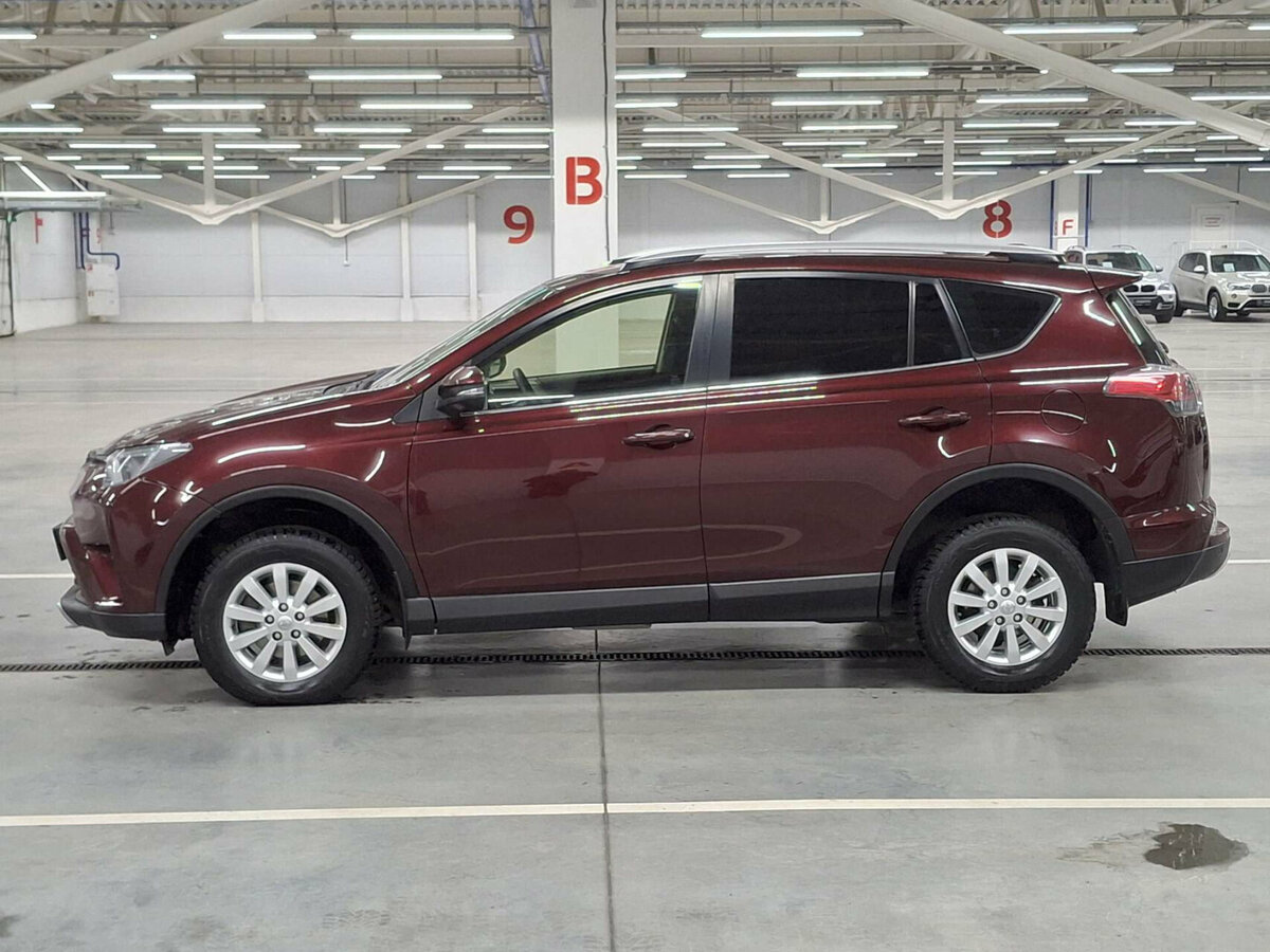 Toyota RAV4 с пробегом — 2016 год. Фото: #7