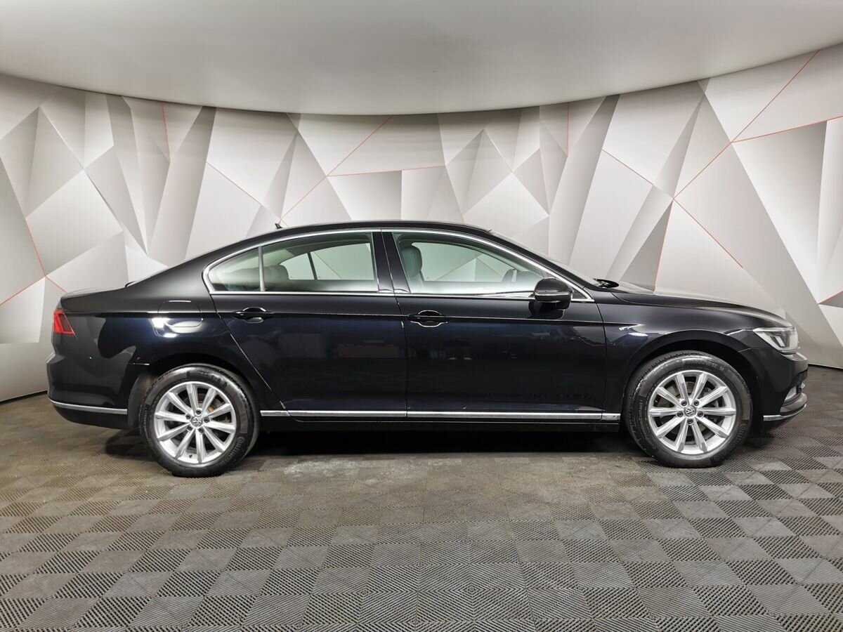 Volkswagen Passat с пробегом — 2019 год. Фото: #5