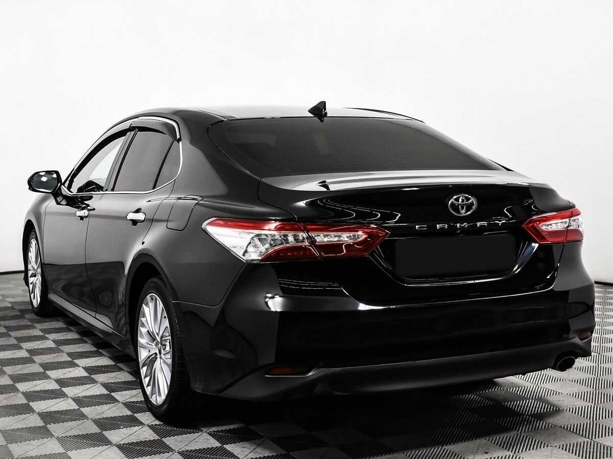 Toyota Camry с пробегом — 2019 год. Фото: #6