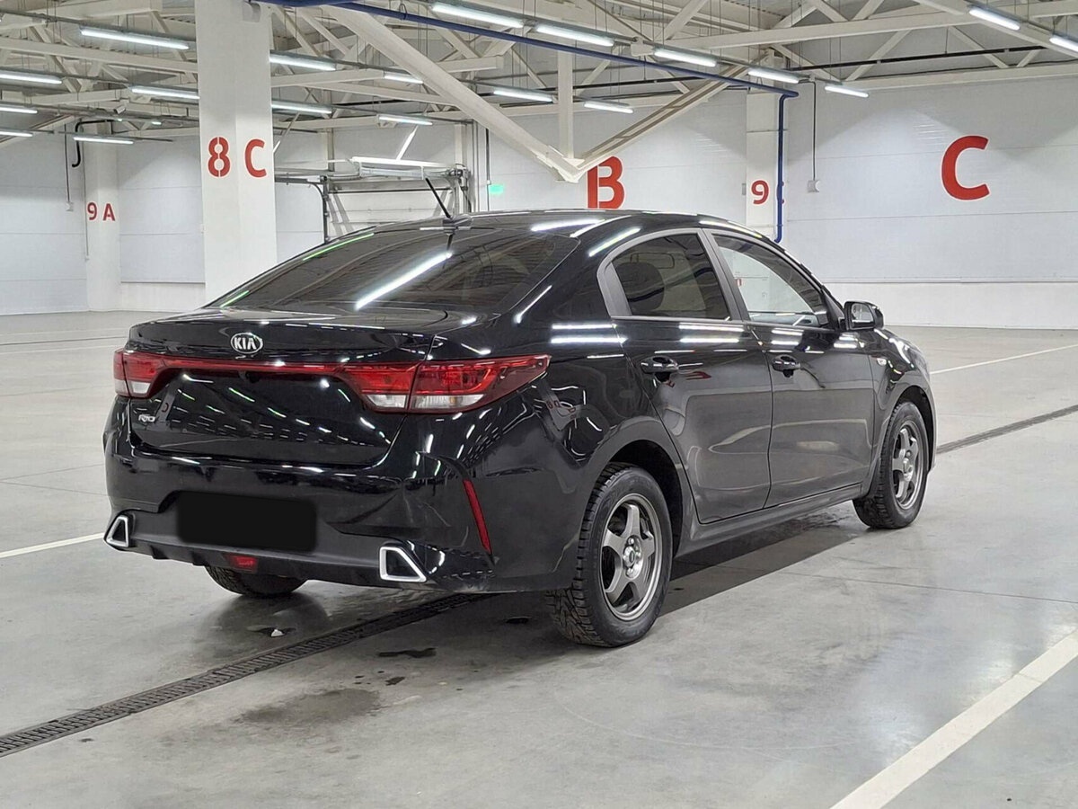 Kia Rio с пробегом — 2021 год. Фото: #4