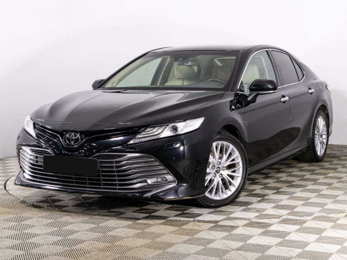 Toyota Camry с пробегом — 2018 год. Фото: #0