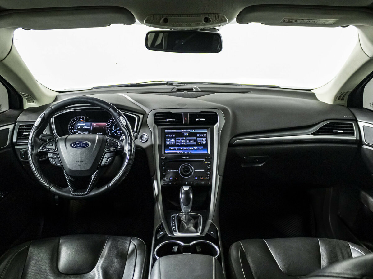 Ford Mondeo с пробегом — 2015 год. Фото: #12