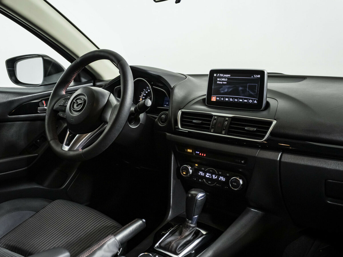 Mazda 3 с пробегом — 2015 год. Фото: #6