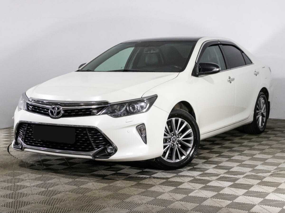 Toyota Camry с пробегом — 2017 год. Фото: #0