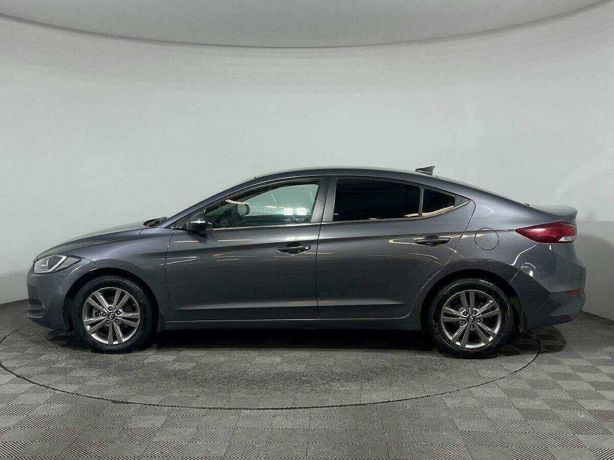 Hyundai Elantra с пробегом — 2018 год. Фото: #7