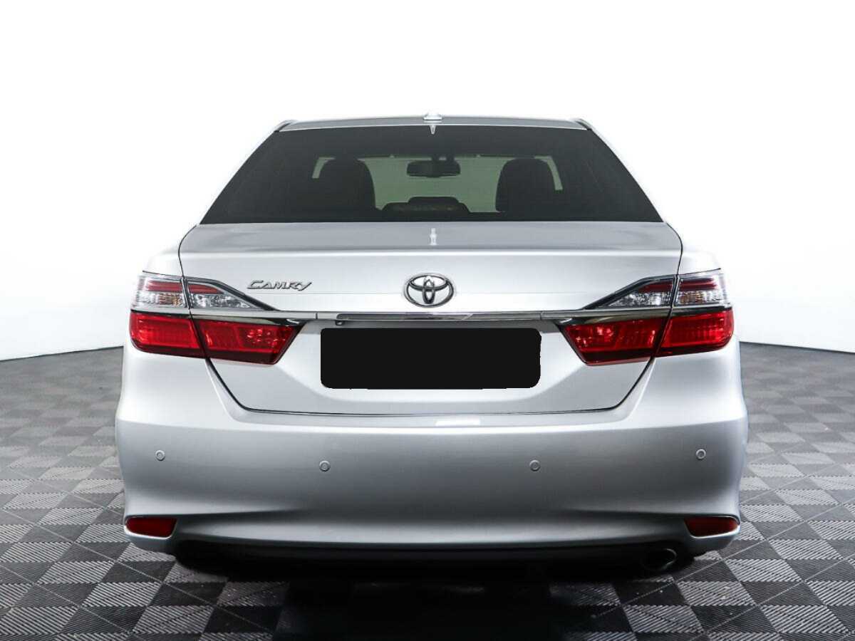 Toyota Camry с пробегом — 2017 год. Фото: #5