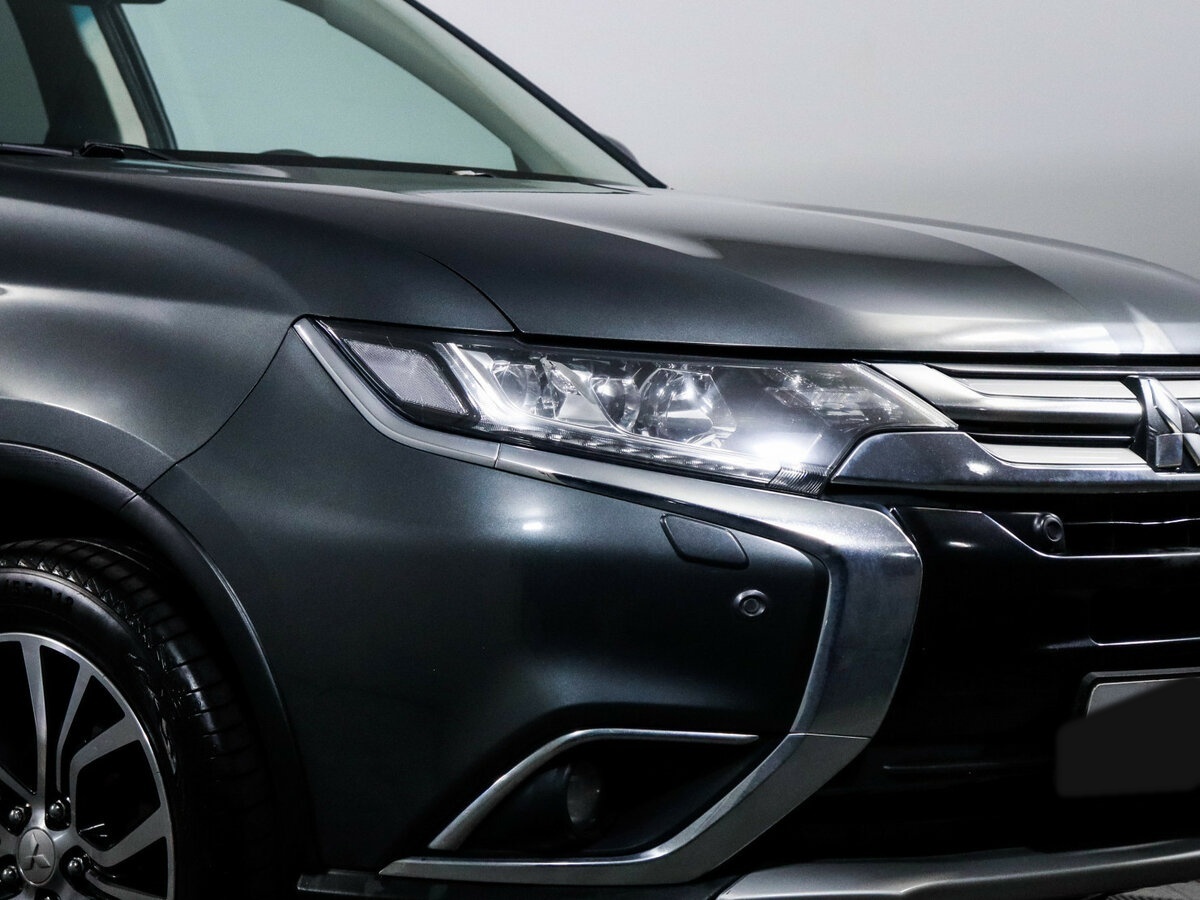 Mitsubishi Outlander с пробегом — 2018 год. Фото: #12