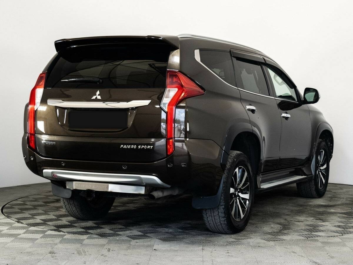 Mitsubishi Pajero Sport с пробегом — 2019 год. Фото: #4