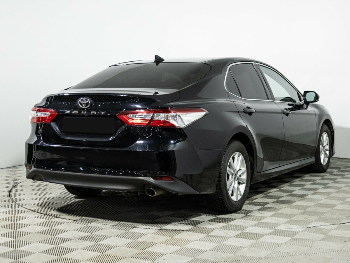 Toyota Camry с пробегом — 2019 год. Фото: #3