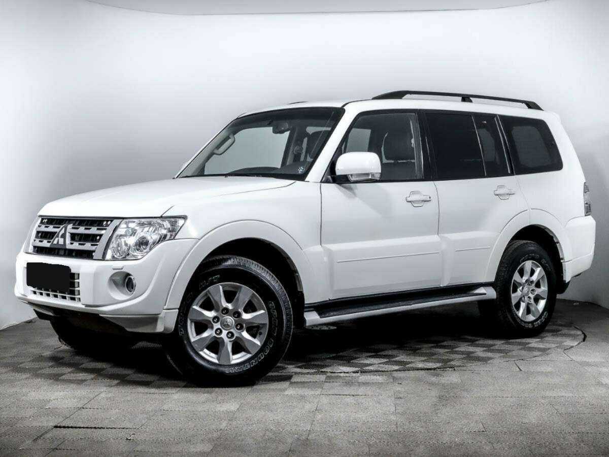 Mitsubishi Pajero с пробегом — 2014 год. Фото: #0