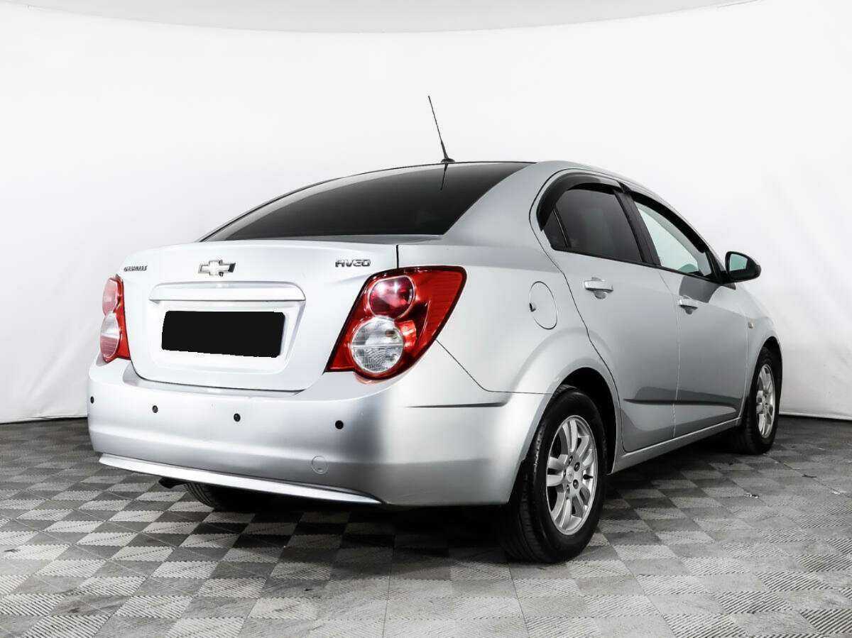 Chevrolet Aveo с пробегом — 2013 год. Фото: #4