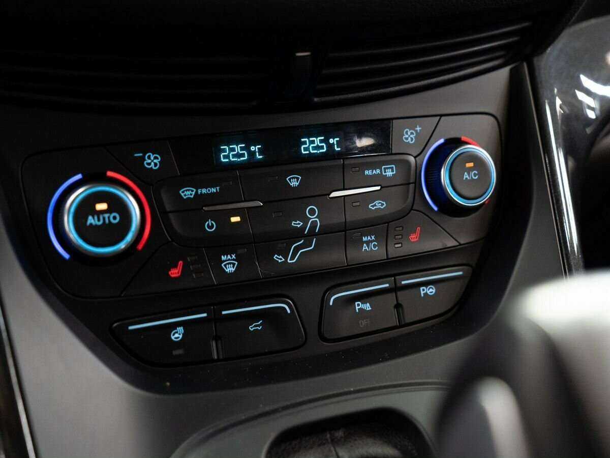 Ford Kuga с пробегом — 2017 год. Фото: #11