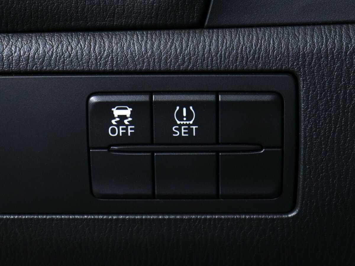 Mazda 3 с пробегом — 2014 год. Фото: #14