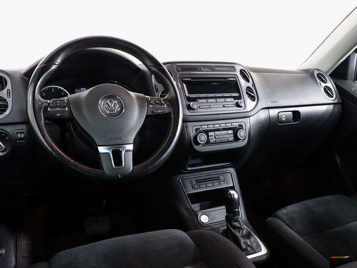 Volkswagen Tiguan с пробегом — 2012 год. Фото: #10