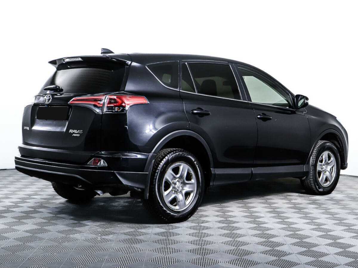 Toyota RAV4 с пробегом — 2016 год. Фото: #4
