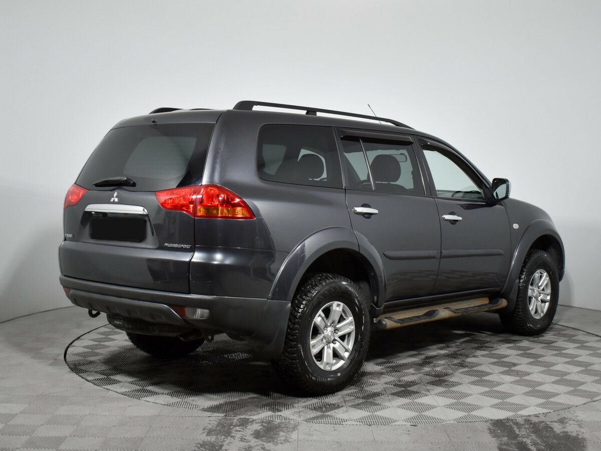 Mitsubishi Pajero Sport с пробегом — 2012 год. Фото: #3