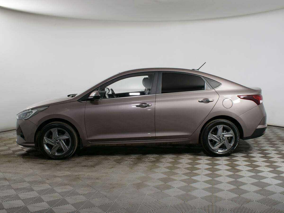 Hyundai Solaris с пробегом — 2021 год. Фото: #7