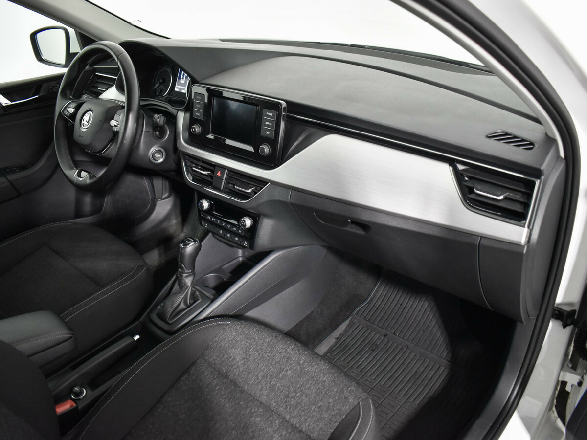 Skoda Rapid с пробегом — 2022 год. Фото: #11