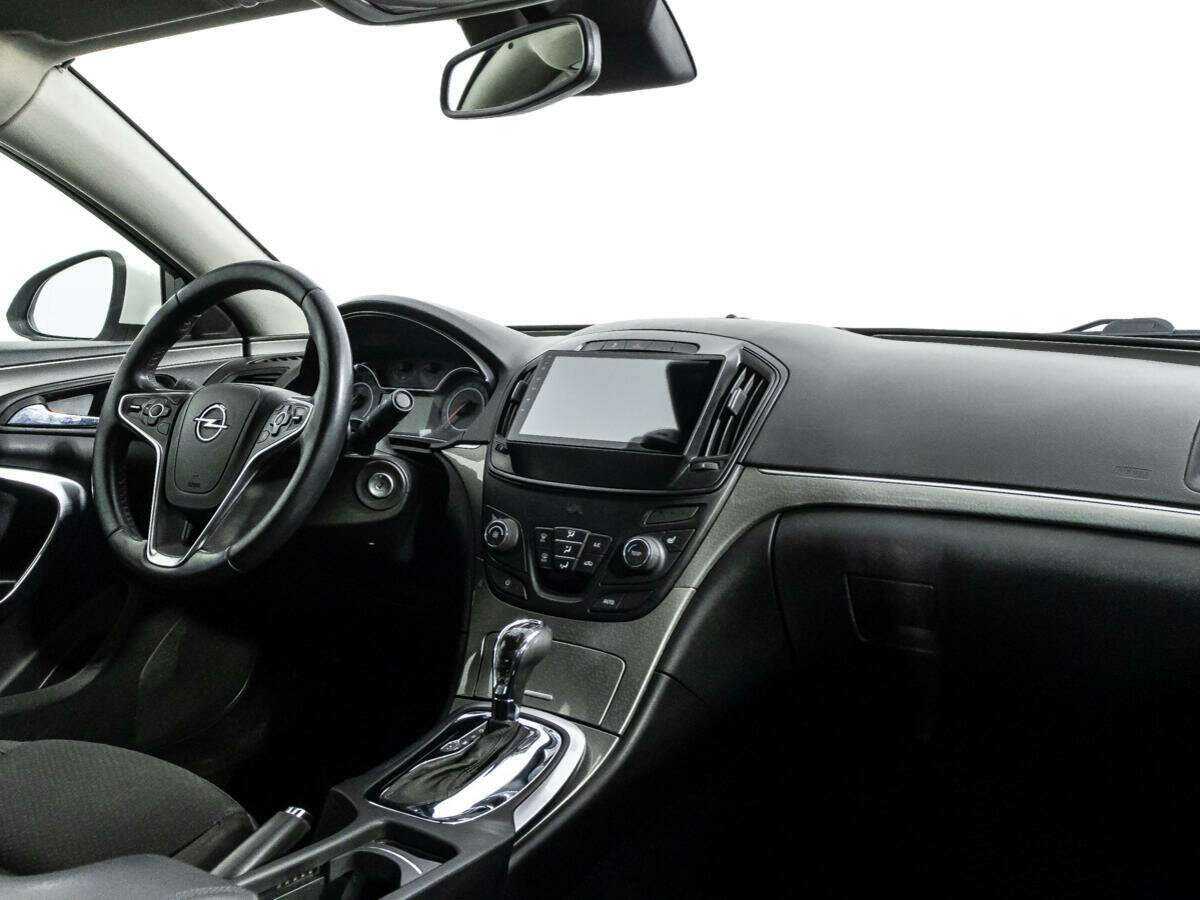 Opel Insignia с пробегом — 2014 год. Фото: #8