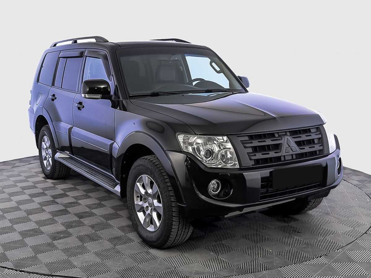 Mitsubishi Pajero с пробегом — 2013 год. Фото: #2