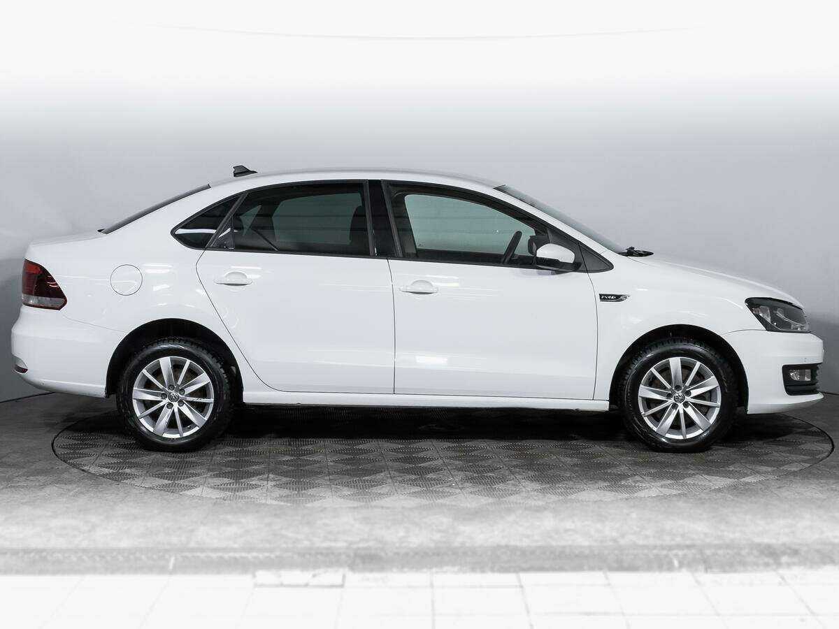 Volkswagen Polo с пробегом — 2020 год. Фото: #3