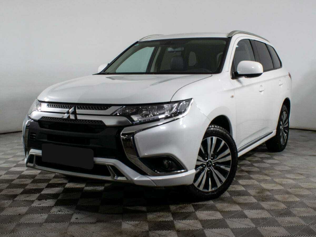 Mitsubishi Outlander с пробегом — 2022 год. Посмотреть фото