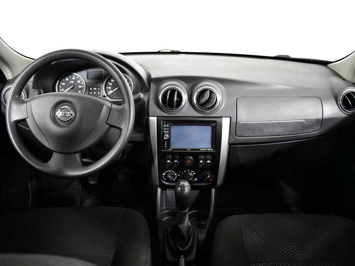 Nissan Almera с пробегом — 2014 год. Фото: #8