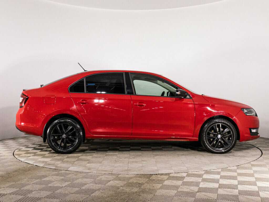 Skoda Rapid с пробегом — 2018 год. Фото: #3