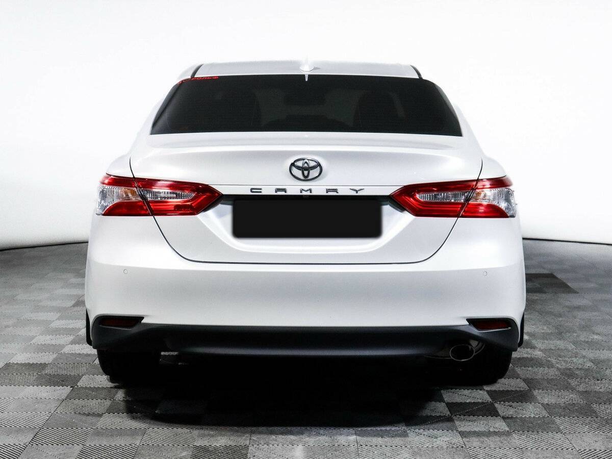 Toyota Camry с пробегом — 2021 год. Фото: #5