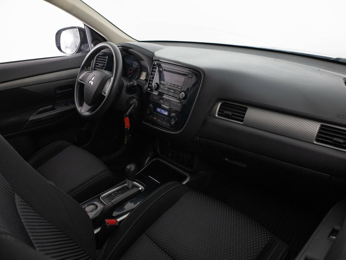 Mitsubishi Outlander с пробегом — 2018 год. Фото: #11