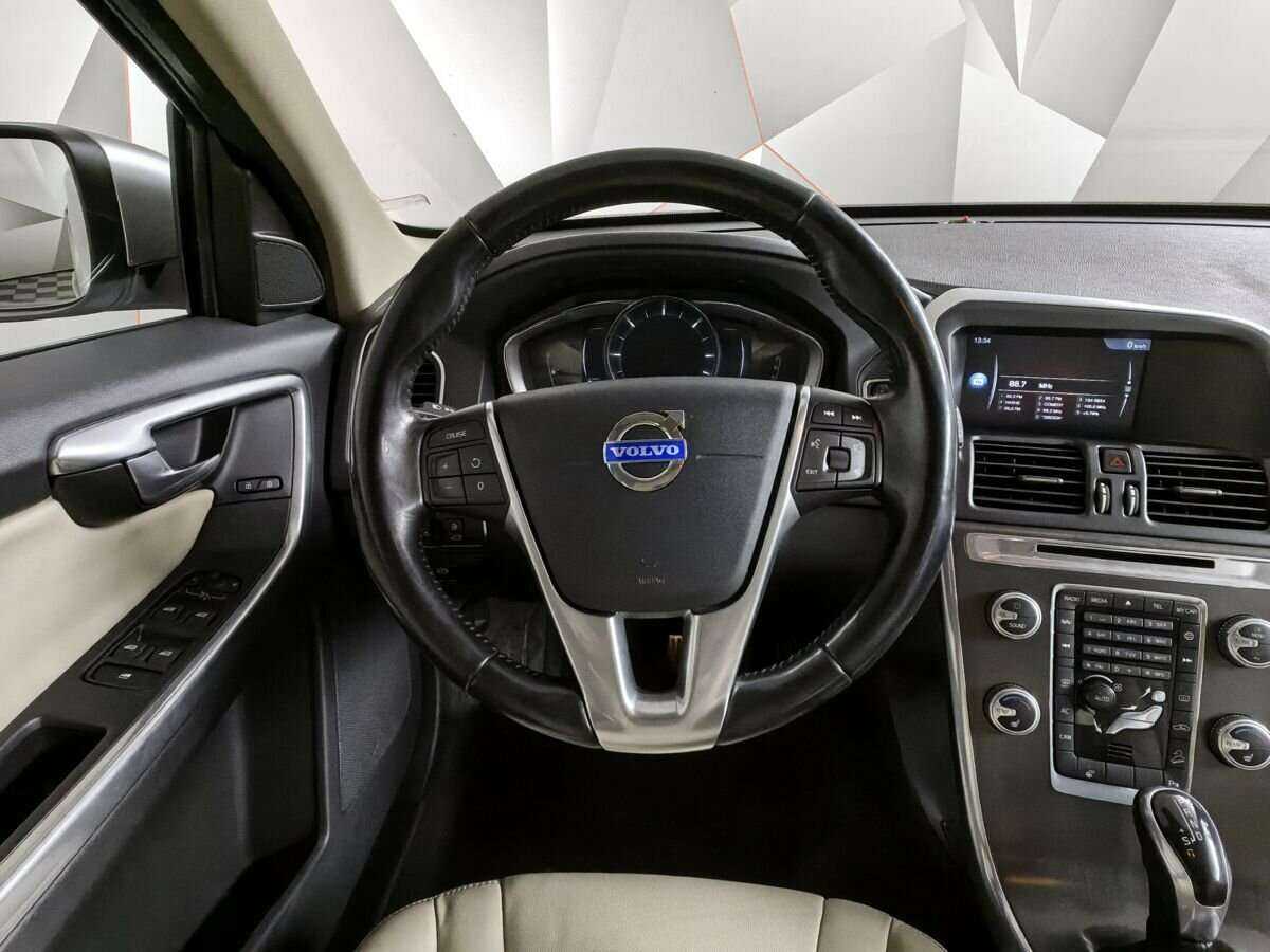 Volvo XC60 с пробегом — 2014 год. Фото: #14