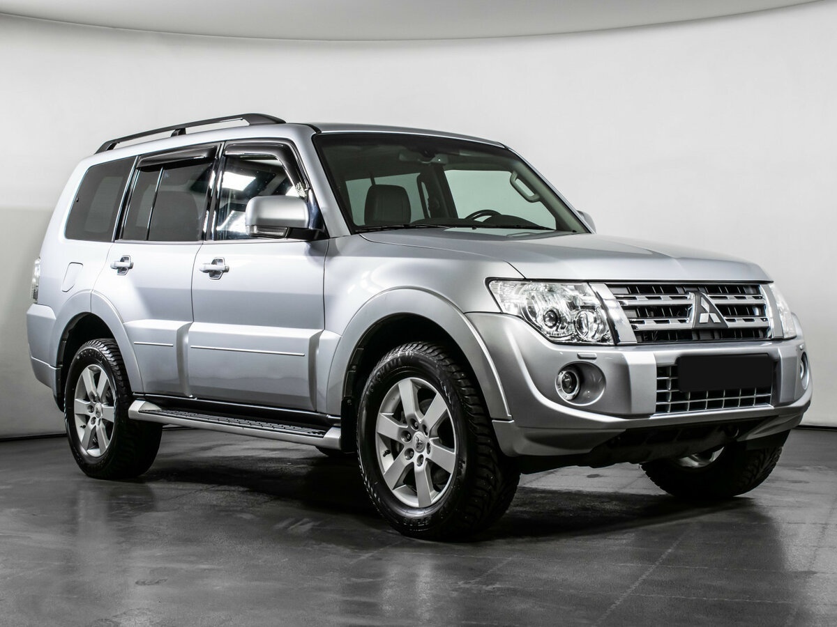 Mitsubishi Pajero с пробегом — 2012 год. Фото: #2