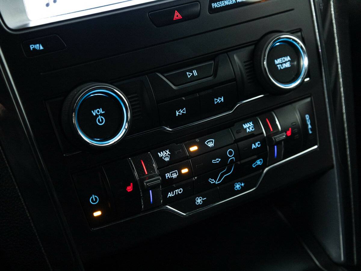 Ford Explorer с пробегом — 2018 год. Фото: #15