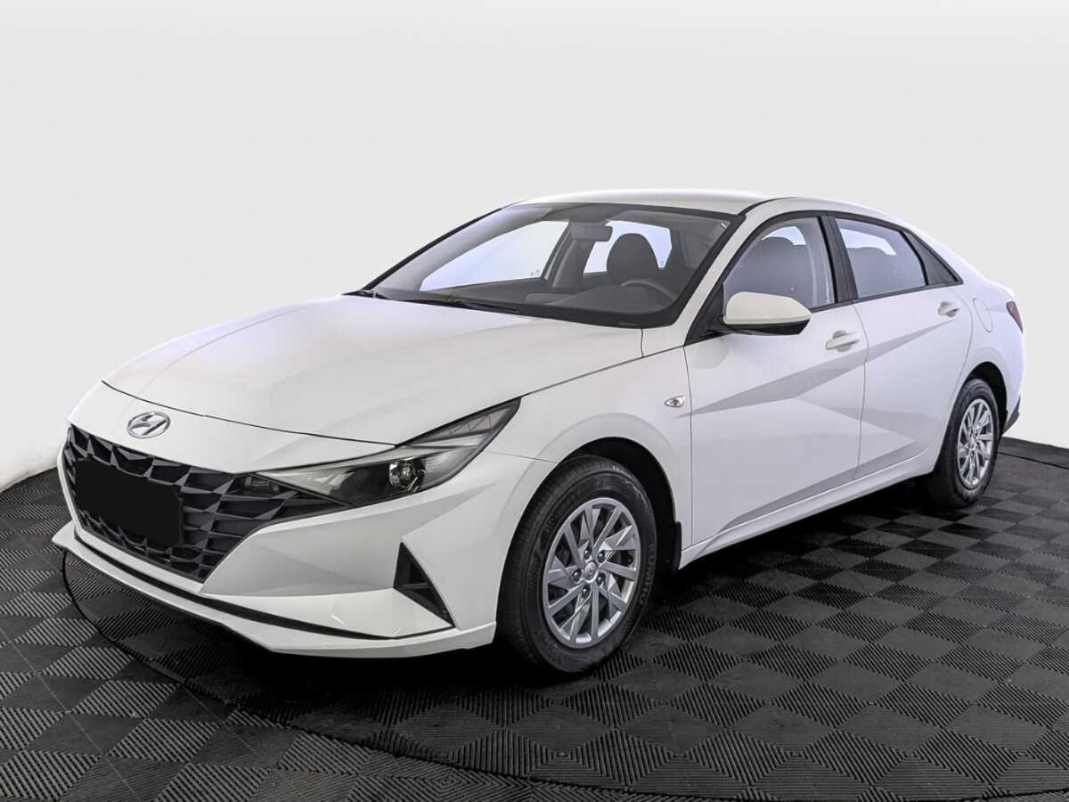 Hyundai Elantra с пробегом — 2022 год. Посмотреть фото