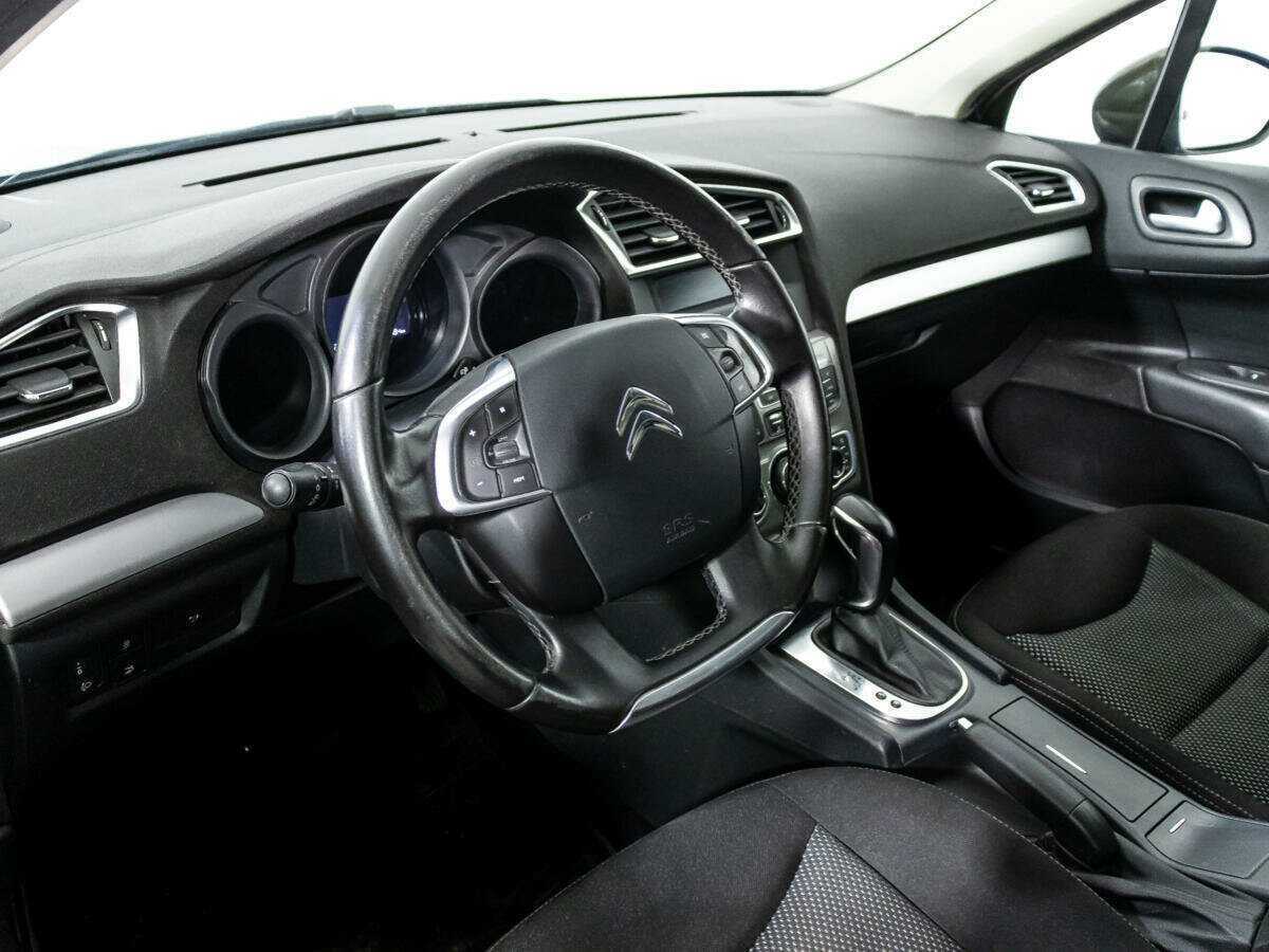 Citroen C4 с пробегом — 2016 год. Фото: #10