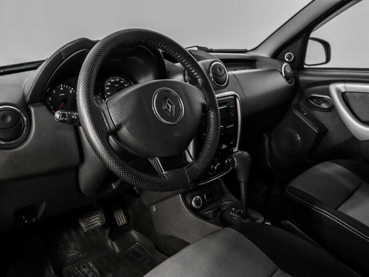 Renault Duster с пробегом — 2013 год. Фото: #8