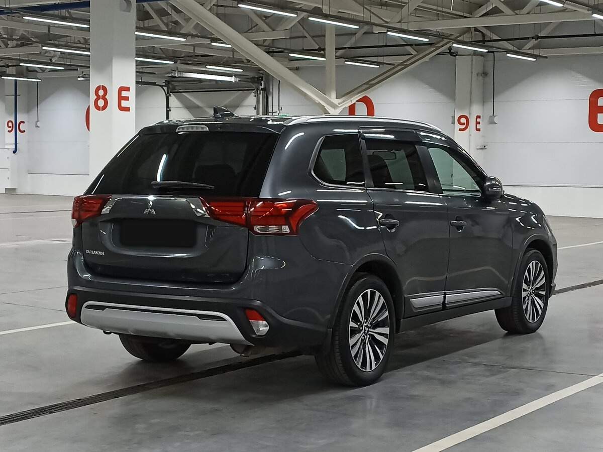 Mitsubishi Outlander с пробегом — 2020 год. Фото: #4