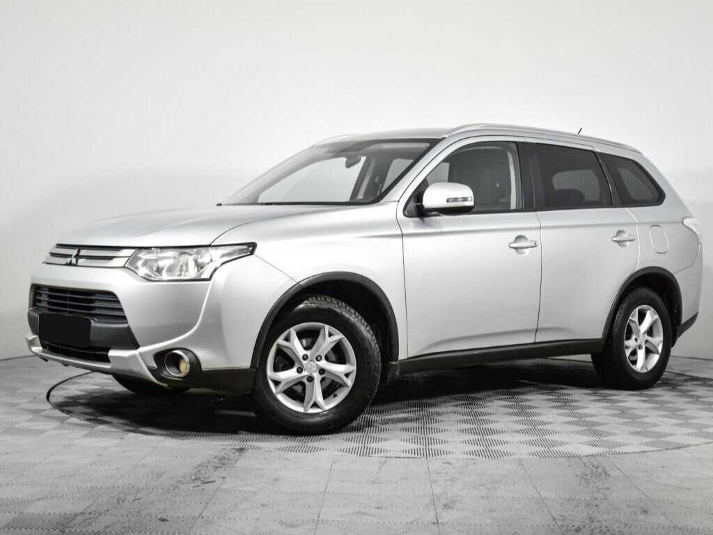 Mitsubishi Outlander с пробегом — 2014 год. Фото: #0