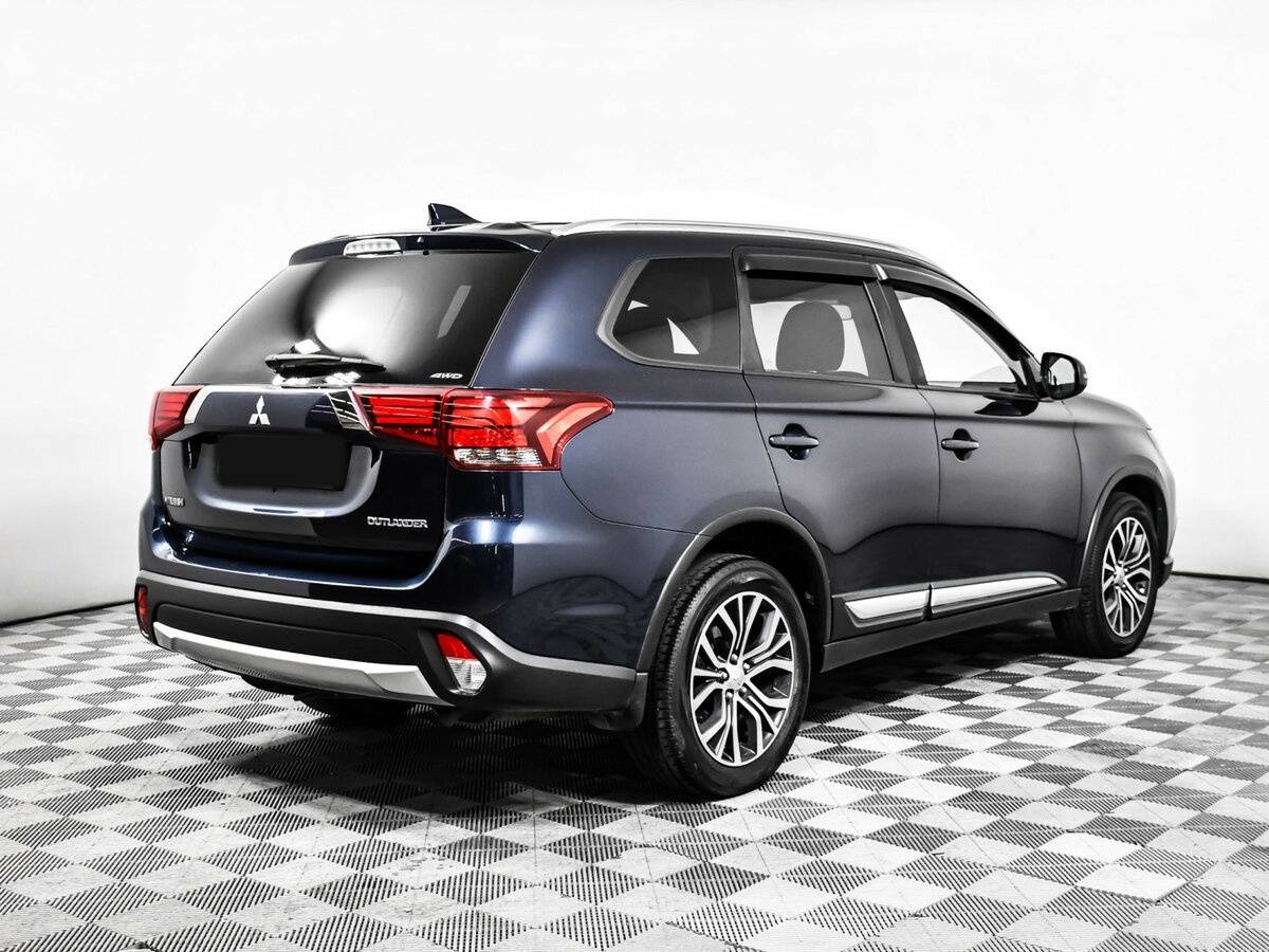 Mitsubishi Outlander с пробегом — 2018 год. Фото: #3