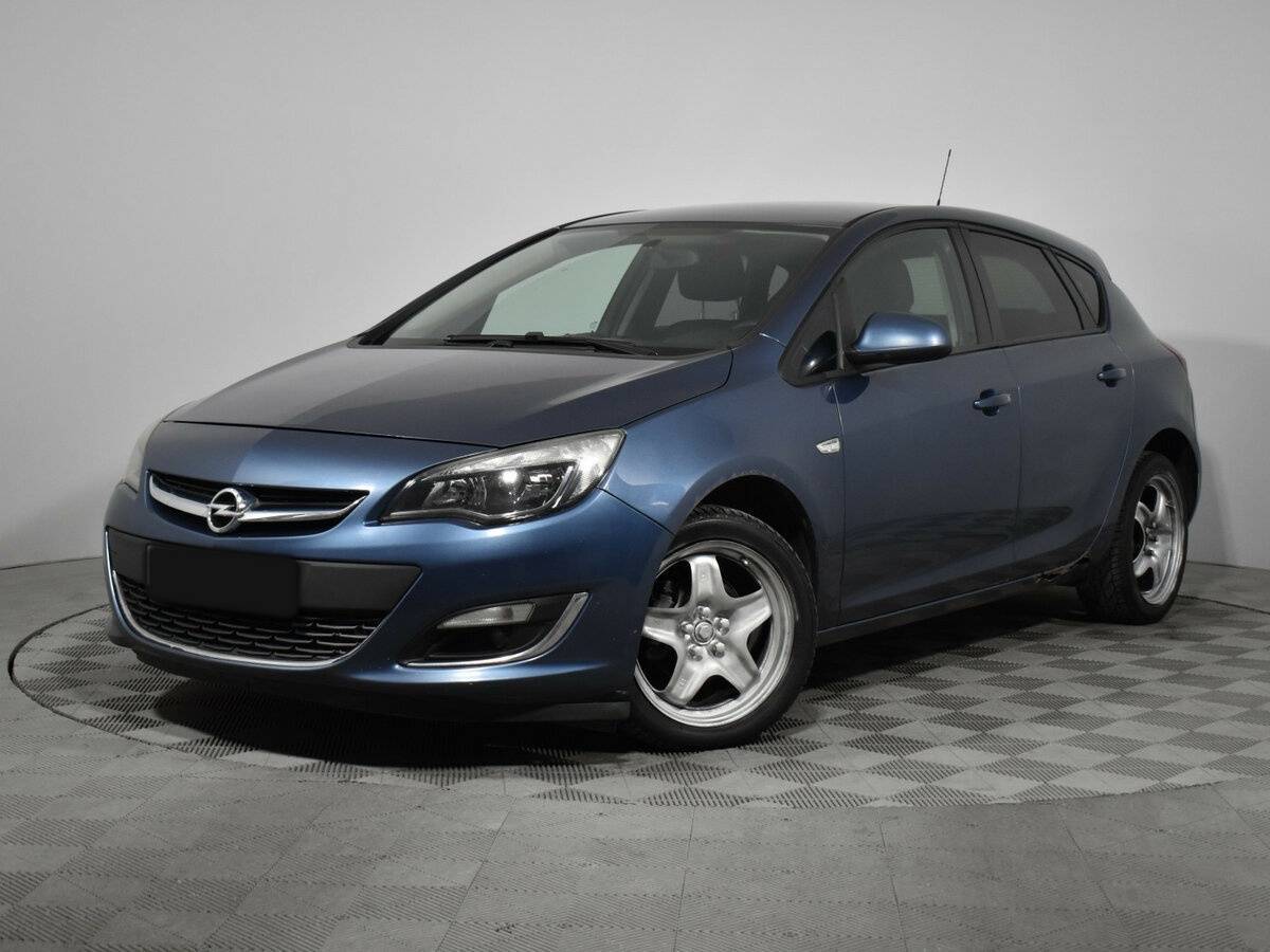 Opel Astra с пробегом — 2012 год. Посмотреть фото