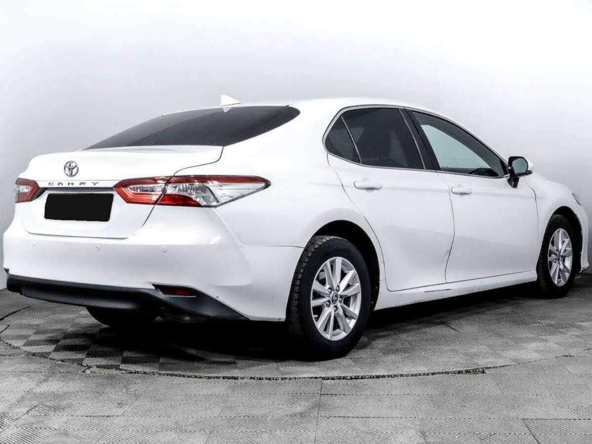 Toyota Camry с пробегом — 2020 год. Фото: #3